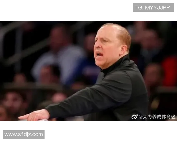 黑道背景下的足球明星如何在光鲜与阴影之间挣扎与成长