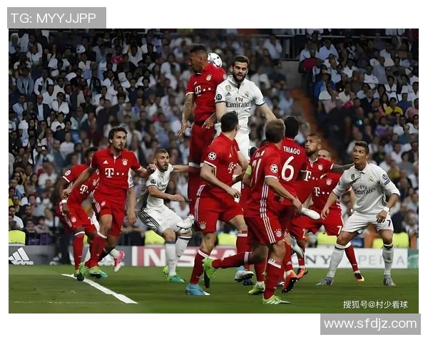 两大足球明星的巅峰对决与传奇人生的精彩瞬间